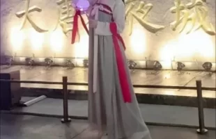 大唐不夜城第二弹，汉服反差婊 [02:06]
